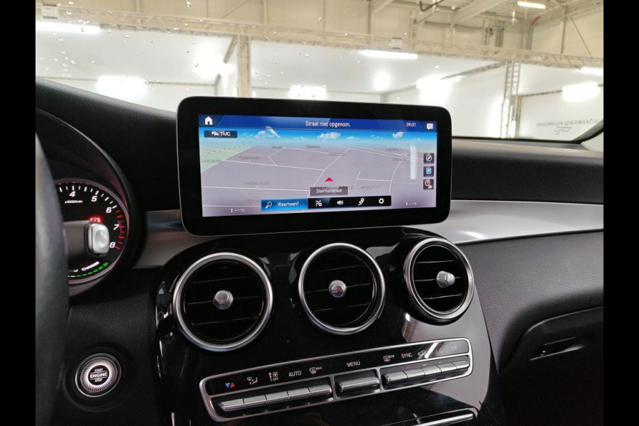 Mercedes-Benz GLC 200 Automaat | LED verlichting | Stoelverwarming | Trekhaak afneembaar | Climate & cruise control | Navigatiesysteem | Achteruit