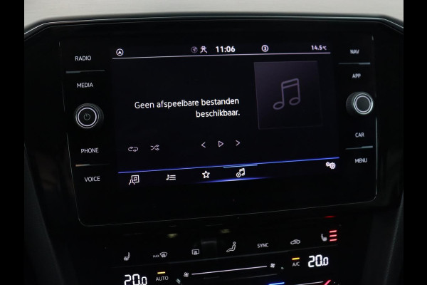 Volkswagen Passat 1.5 TSI Comfort Business | Stoelverwarming | Leder/Alcantara | Trekhaak | Adaptive cruise | Navigatie | Full LED | Parkeerhulp | Climate control | Bluetooth