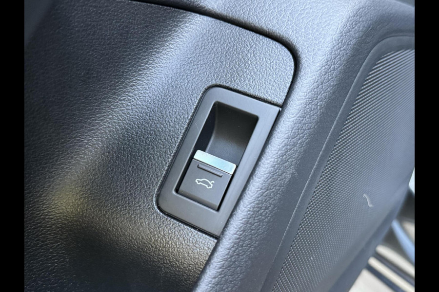 Audi A6 Avant 45 TFSI S edition Automaat | Navigatiesysteem | LED verlichting | Parkeersensoren voor en achter | Cruise & climate contro