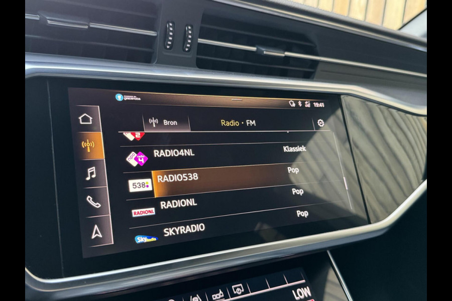 Audi A6 Avant 45 TFSI S edition Automaat | Navigatiesysteem | LED verlichting | Parkeersensoren voor en achter | Cruise & climate contro