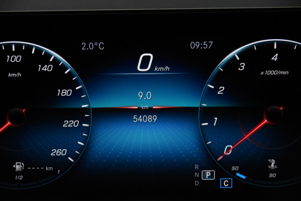 Mercedes-Benz Glb 200 Business Solution *1ste Eigenaar*Leer*Navigatie*Stoelverwarming*