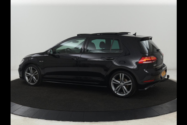 Volkswagen Golf 1.5 TSI R Line | Panoramadak | Trekhaak | Stoelverwarming | Adaptive cruise | Camera | Carplay | Navigatie | Full LED | Navigatie