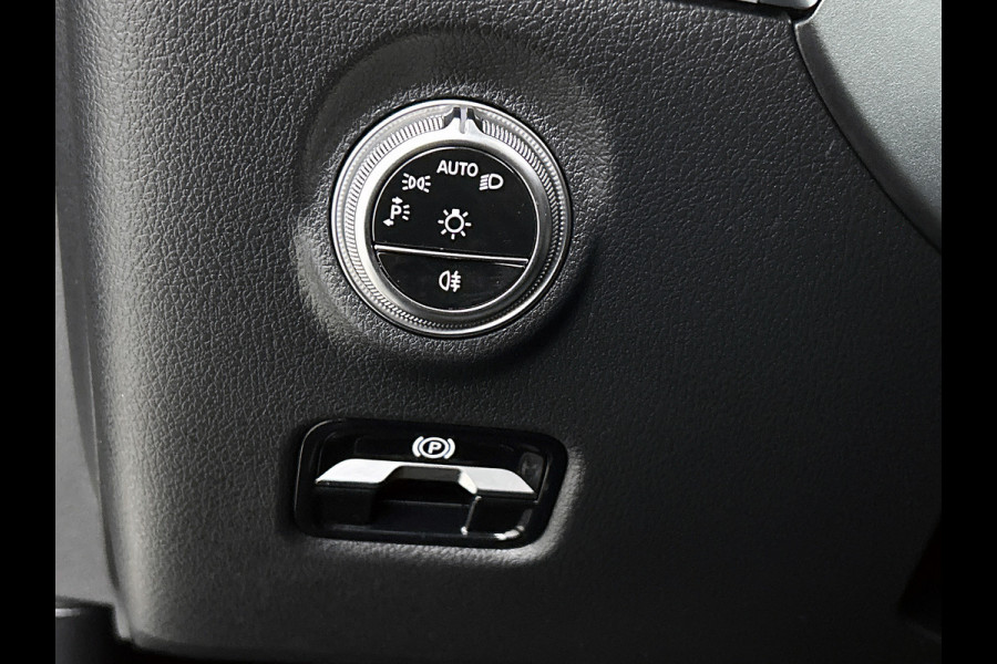 Mercedes-Benz C-Klasse Estate 300 e Star Edition LIMITED AMG | Night Pakket | Panorama Schuif-Kanteldak | Distronic | Apple CarPlay | Sfeerverlichting | Memory voorstoelen. Inclusief 24 maanden MB Certified garantie voor Europa.