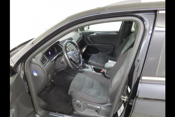 Volkswagen Tiguan Allspace 1.5 TSI Highline R Line Pano.dak Stoelvrw. Adapt.Cruise Business