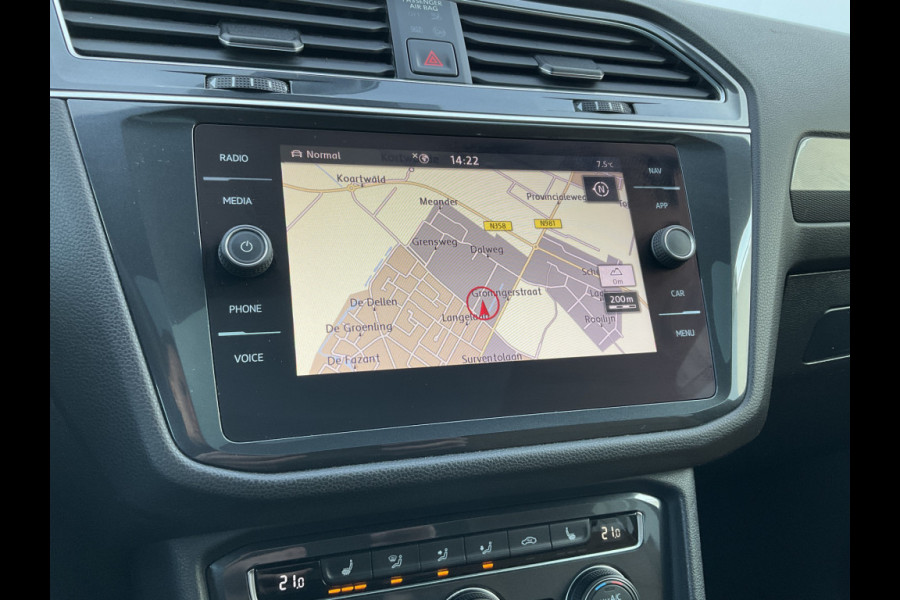 Volkswagen Tiguan Allspace 1.5 TSI Highline R Line Pano.dak Stoelvrw. Adapt.Cruise Business
