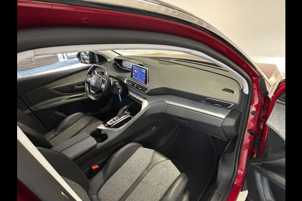 Peugeot 3008 1.2 PureTech Allure Automaat | Afneembare trekhaak | Panoramadak | Navigatie | Achteruitrijcamera | Android auto / Apple carplay
