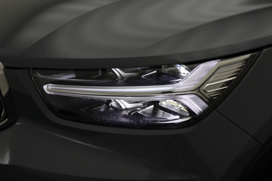 Volvo XC40 1.5 T4 Recharge Inscription Leer, Pilot Assist, Camera, Apple Carplay, Keyless, LED, 19"