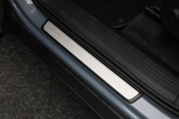 Volvo XC40 1.5 T4 Recharge Inscription Leer, Pilot Assist, Camera, Apple Carplay, Keyless, LED, 19"