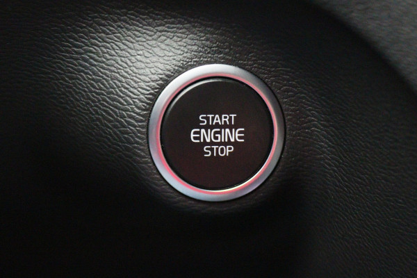 Volvo XC40 1.5 T4 Recharge Inscription Leer, Pilot Assist, Camera, Apple Carplay, Keyless, LED, 19"