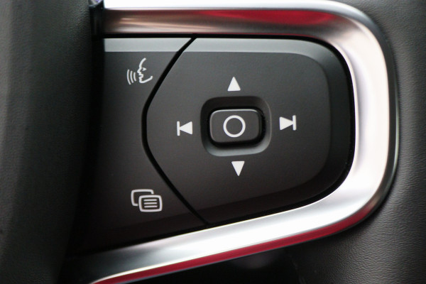 Volvo XC40 1.5 T4 Recharge Inscription Leer, Pilot Assist, Camera, Apple Carplay, Keyless, LED, 19"