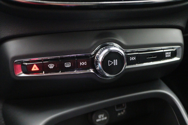 Volvo XC40 1.5 T4 Recharge Inscription Leer, Pilot Assist, Camera, Apple Carplay, Keyless, LED, 19"