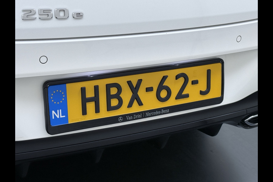 Mercedes-Benz CLA-Klasse Shooting Brake 250 e AMG Line | Pano 360 Camera Sfeer Night