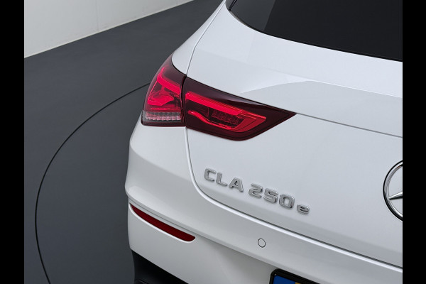 Mercedes-Benz CLA-Klasse Shooting Brake 250 e AMG Line | Pano 360 Camera Sfeer Night