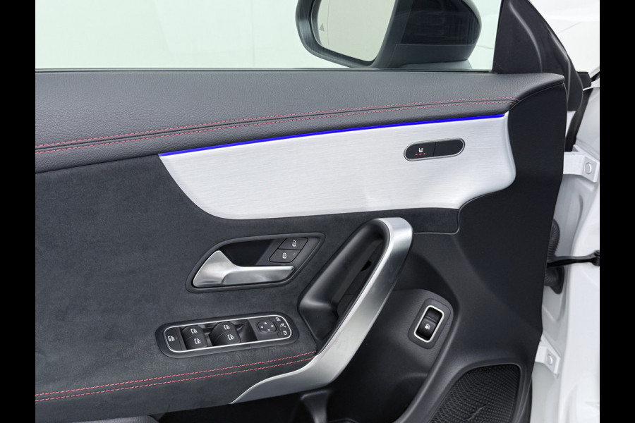 Mercedes-Benz CLA-Klasse Shooting Brake 250 e AMG Line | Pano 360 Camera Sfeer Night