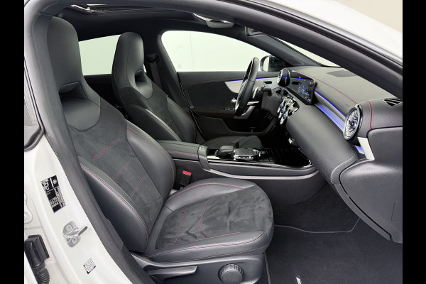 Mercedes-Benz CLA-Klasse Shooting Brake 250 e AMG Line | Pano 360 Camera Sfeer Night