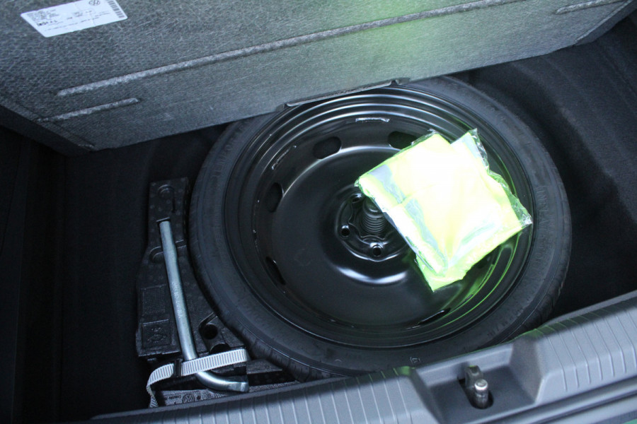 Volkswagen Golf 1.0 TSI 111pk Life NL-Auto NAP Clima Cruise Carplay Camera Dig. Cockpit Keyless 16"LMV