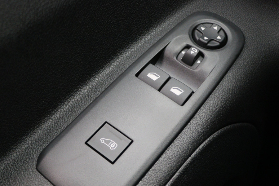 Peugeot e-Partner 136 L1 50 kWh Camera, Apple Carplay, Cruise, DAB, Airco