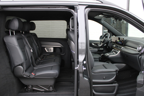 Mercedes-Benz V-Klasse 300d / XXL / 4-matic / DC / AMG / Luchtvering / Burmester / Elec Stoelen / Vol Opties / NIEUWSTAAT