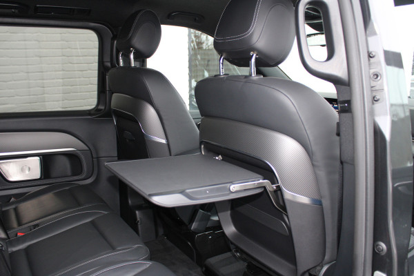 Mercedes-Benz V-Klasse 300d / XXL / 4-matic / DC / AMG / Luchtvering / Burmester / Elec Stoelen / Vol Opties / NIEUWSTAAT