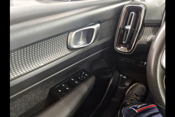 Volvo XC40 Recharge P8 AWD R-Design Carplay Adapt.Cruis Stoelverw. Elektr a.klep