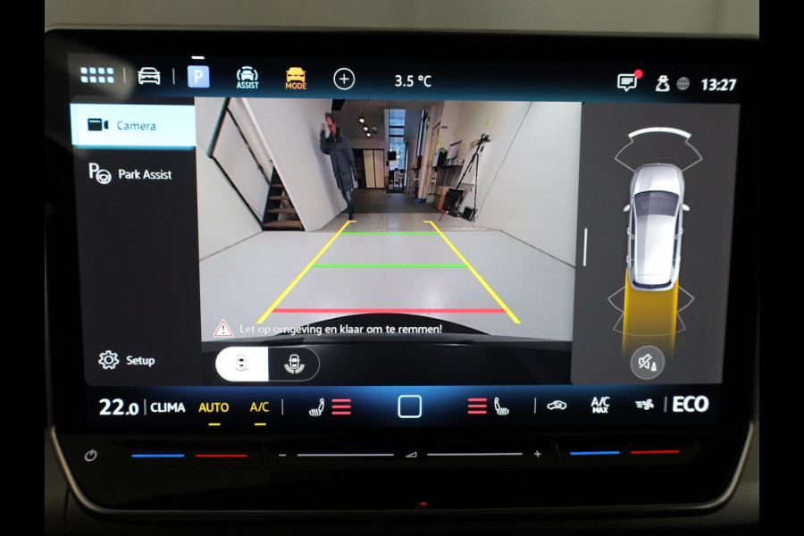 Volkswagen Golf 1.5 eHybrid Life Edition 204 pk Automaat (DSG) | Verlengde garantie | Navigatie via App | Parkeersensoren (Park assist) | Achteruitrijcamera | Stoelverwarming |