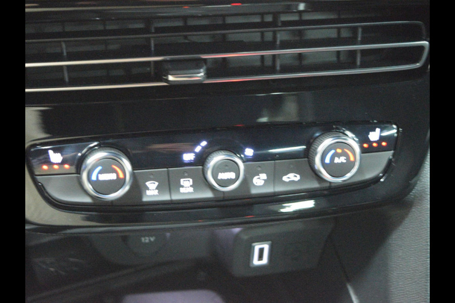 Opel Mokka Electric GS 54 kWh NAVIGATIE | CARPLAY | WINTERPAKKET | ACHTERUITRIJCAMERA MET SENSOREN | E.C.C. | UIT VOORRAAD LEVERBAAR