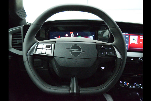 Opel Mokka Electric GS 54 kWh NAVIGATIE | CARPLAY | WINTERPAKKET | ACHTERUITRIJCAMERA MET SENSOREN | E.C.C. | UIT VOORRAAD LEVERBAAR