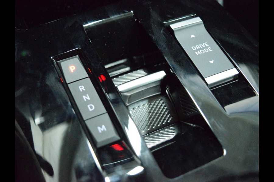 Citroën C4 1.2 Hybrid 145pk Collection CAMERA MET SENSOREN | NAVI & CARPLAY | E.C.C. | STOELVERWARMING | UIT VOORRAAD LEVERBAAR