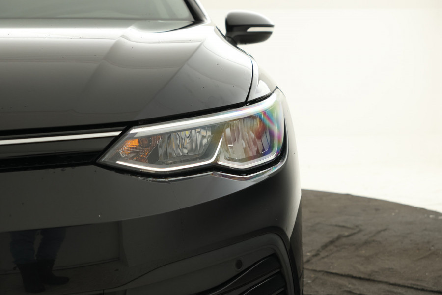 Volkswagen GOLF Variant 2.0 TDI Life Business Automaat, Navigatie, Digital dash