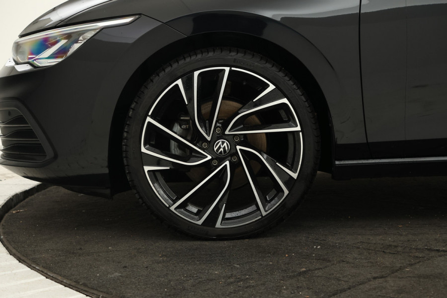 Volkswagen GOLF Variant 2.0 TDI Life Business Automaat, Navigatie, Digital dash