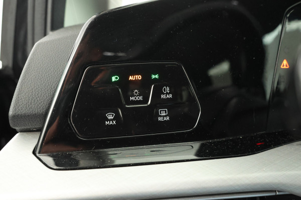 Volkswagen GOLF Variant 2.0 TDI Life Business Automaat, Navigatie, Digital dash
