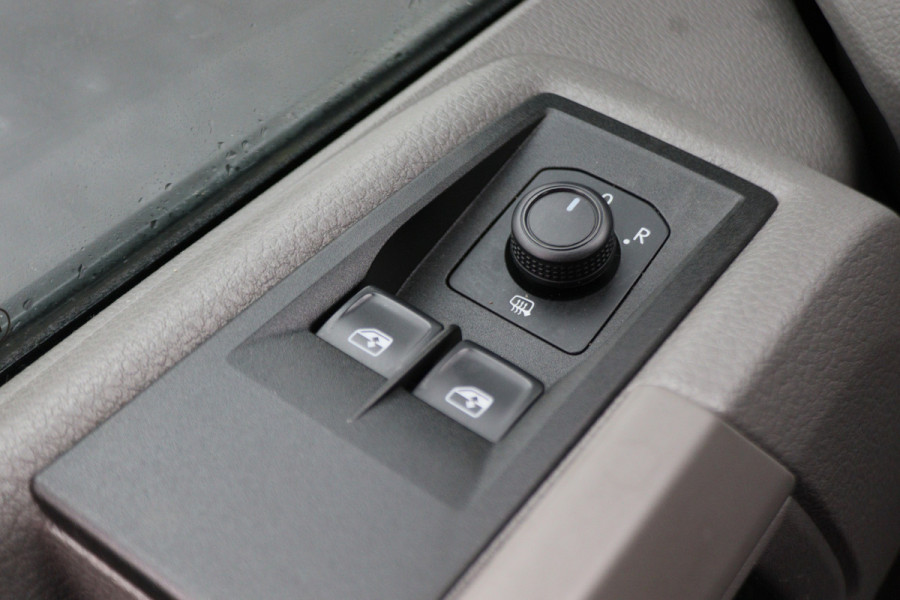 Volkswagen Crafter 35 2.0 TDI L3H2 Highline Cruise, Apple CarPlay, DAB, Airco, PDC