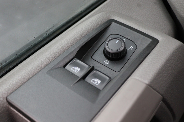 Volkswagen Crafter 35 2.0 TDI L3H2 Highline Cruise, Apple CarPlay, DAB, Airco, PDC
