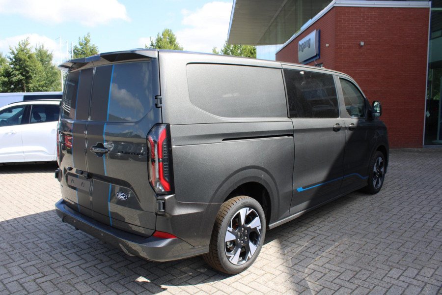 Ford Transit Custom 320 2.5 PHEV L2H1 Sport DC | 233pk |  Dubbele Cabine | Dubbele zijschuifdeur | Inklapbare trekhaak | 19 inch lichtmetalen Sport velgen (mat zwart) | Verwarmbaar stuurwiel | Navigatie systeem
