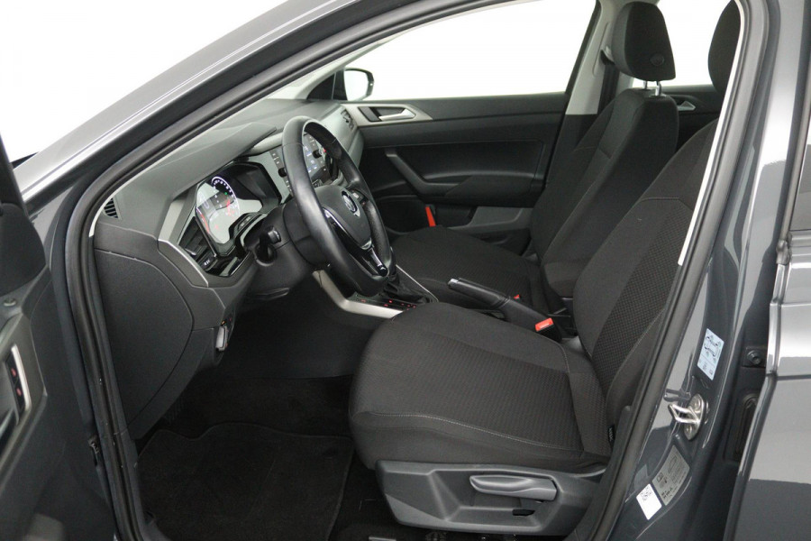 Volkswagen Polo 1.0 TSI Comfortline Business (ACHTERUITRIJCAMERA, NAVIGATIE CARPLAY, PARKEERSENSOREN, CRUISE CONTROL ADAPTIEF)