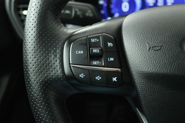 Ford FOCUS Wagon 1.0 EcoBoost Hybrid Vignale (PANORAMADAK, STOEL/STUUR VERWARMING, ACHTERUITRIJCAMERA, LANE-ASSIST)