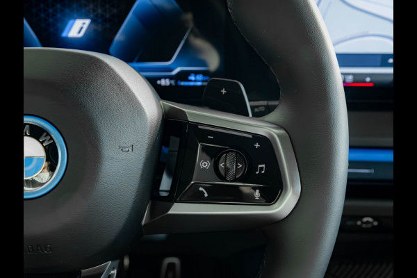 BMW X3 30e xDrive M-Sport - Trekhaak - ACC - 360° Camera - Harman Kardon