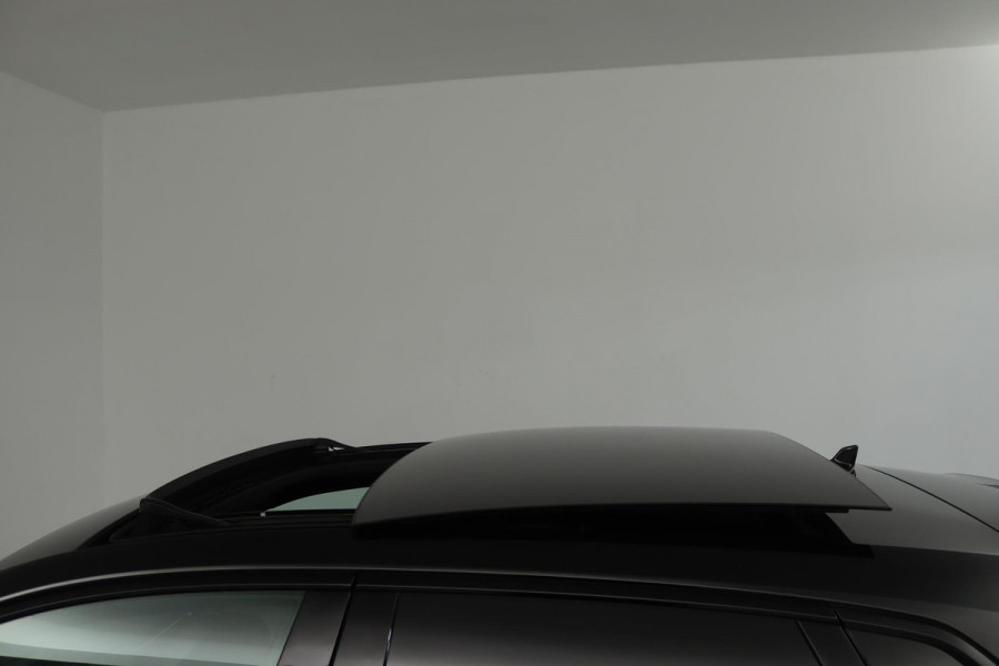 Audi A3 Sportback 30 TFSI S edition (PANORAMADAK, LANE-ASSIST, CRUISE CONTROL, PARKEERSENSOREN, NAVIGATIE)