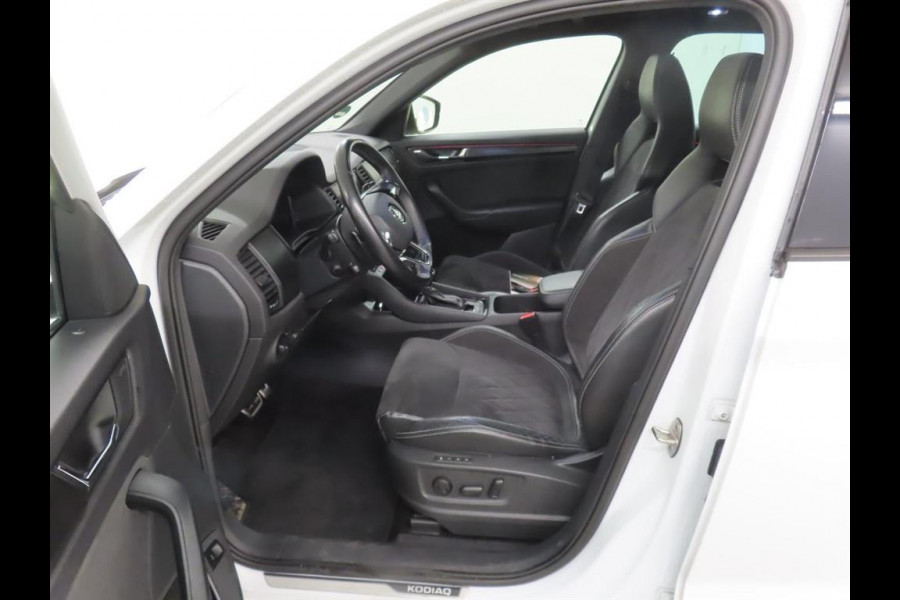 Škoda Kodiaq 7-Pers 1.5 TSI Sportline 7p. Virtual Pano.dak Trekhaak 20"LMV Full option Business