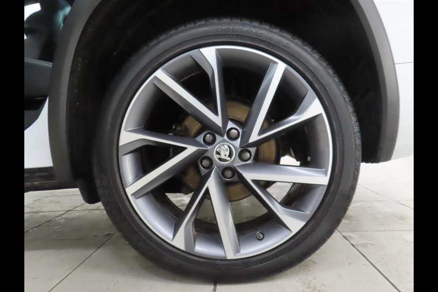 Škoda Kodiaq 7-Pers 1.5 TSI Sportline 7p. Virtual Pano.dak Trekhaak 20"LMV Full option Business