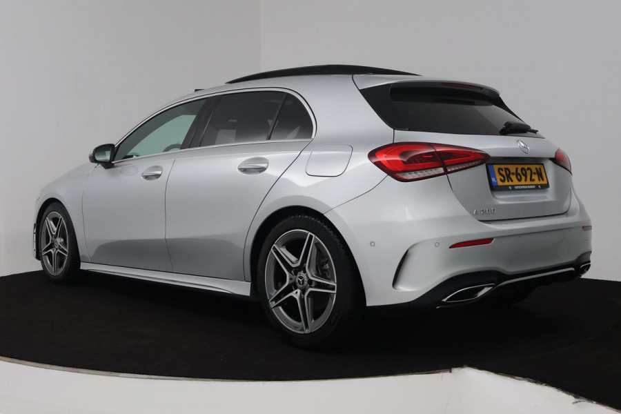Mercedes-Benz A-Klasse 200 Business Solution AMG (PANORAMADAK, SFEERVERLICHTING, PARKEERSENSOREN, STOELVERWARMING)