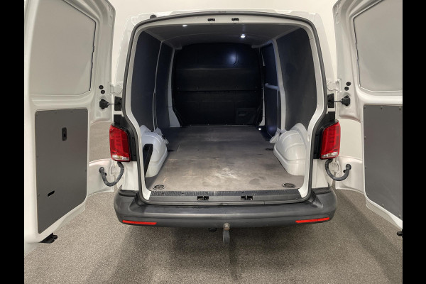 Volkswagen Transporter 2.0 TDI L2H1 Trendline Airco Cruise Control Trekhaak Regensensor