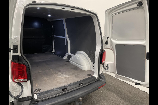 Volkswagen Transporter 2.0 TDI L2H1 Trendline Airco Cruise Control Trekhaak Regensensor