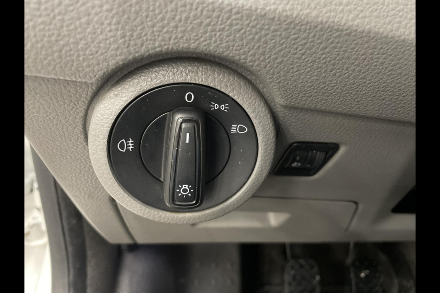 Volkswagen Transporter 2.0 TDI L2H1 Trendline Airco Cruise Control Trekhaak Regensensor