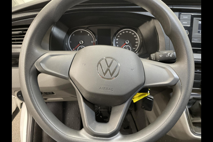 Volkswagen Transporter 2.0 TDI L2H1 Trendline Airco Cruise Control Trekhaak Regensensor