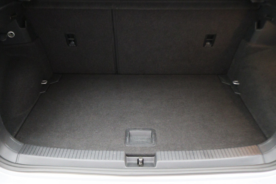 Volkswagen T-Cross 1.0 TSI Style Automaat LED, Virtual Cockpit, Camera, ACC, Climate, Apple CarPlay