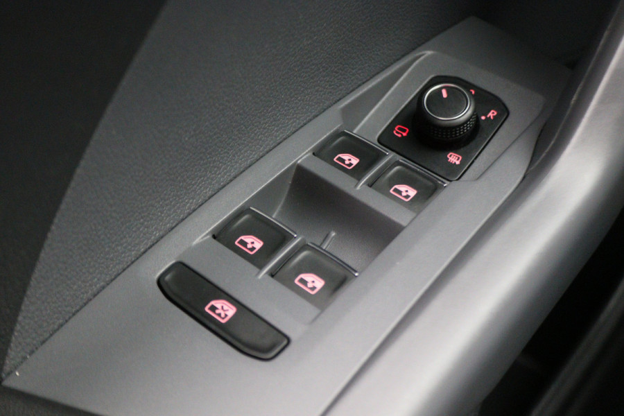 Volkswagen T-Cross 1.0 TSI Style Automaat LED, Virtual Cockpit, Camera, ACC, Climate, Apple CarPlay