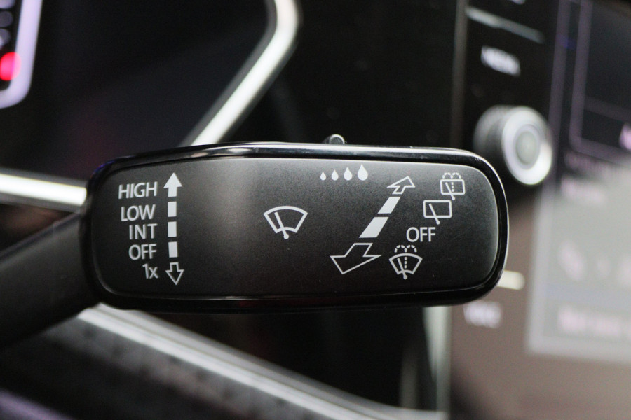 Volkswagen T-Cross 1.0 TSI Style Automaat LED, Virtual Cockpit, Camera, ACC, Climate, Apple CarPlay