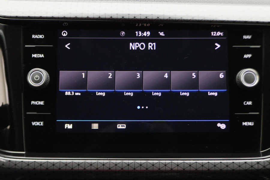 Volkswagen T-Cross 1.0 TSI Style Automaat LED, Virtual Cockpit, Camera, ACC, Climate, Apple CarPlay