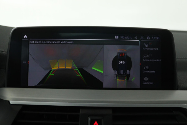 BMW iX3 High Executive 80 kWh (PANORAMADAK, SoH 97.7% TREKHAAK, SFEERVERLICHTING, STOELVERWARMING, ACHTERUITRIJCAMERA, NAVIGATIE)